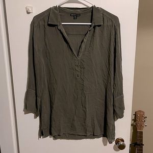 James Perse 100% viscose top. Olive green. Size 3